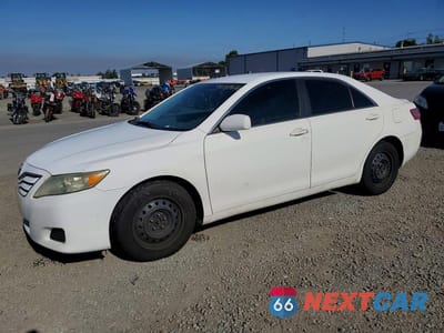 2011 TOYOTA CAMRY LE 4T4BF3EK2BR186348 - główne zdjęcie licytacji z USA - miniatura