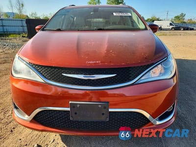 Piąte zdjęcie samochodu w środku: 2018 CHRYSLER PACIFICA TOURING L PLUS VIN:2C4RC1EG9JR172299 - miniatura
