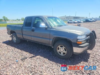 Czwarte zdjęcie samochodu z boku: 2000 CHEVROLET SILVERADO K1500 VIN:1GCEK19T3YE104726 - miniatura