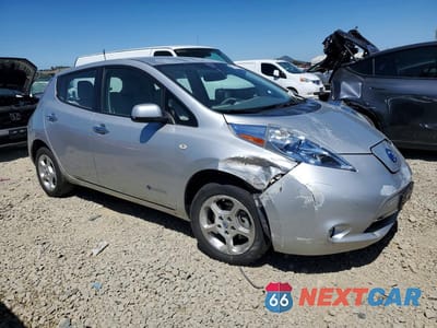 Czwarte zdjęcie samochodu z boku: 2011 NISSAN LEAF SV VIN:JN1AZ0CP7BT000696 - miniatura