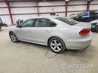 Drugie zdjęcie samochodu z przodu: 2015 VOLKSWAGEN PASSAT S VIN:1VWAT7A37FC104938 - miniatura