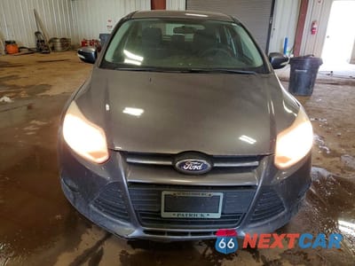 Piąte zdjęcie samochodu w środku: 2014 FORD FOCUS SE VIN:1FADP3K22EL334023 - miniatura