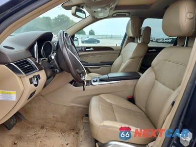 Zdjęcie 7 z 12 samochodu: 2013 MERCEDES-BENZ GL 350 BLUETEC VIN:4JGDF2EE3DA253583 - miniatura