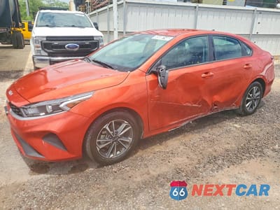 2024 KIA FORTE LXS 3KPF24AD6RE695084 - główne zdjęcie licytacji z USA - miniatura
