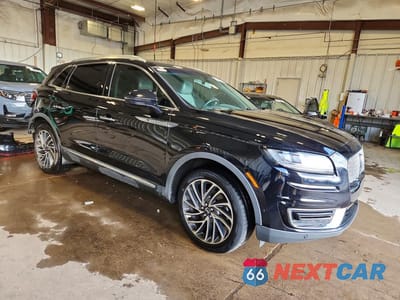 Czwarte zdjęcie samochodu z boku: 2019 LINCOLN NAUTILUS RESERVE VIN:2LMPJ8LP2KBL56793 - miniatura