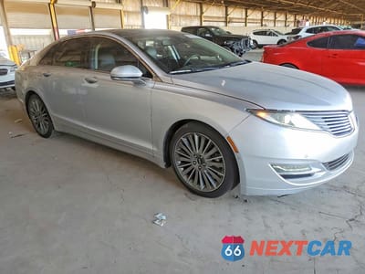 Czwarte zdjęcie samochodu z boku: 2014 LINCOLN MKZ VIN:3LN6L2GK4ER801859 - miniatura