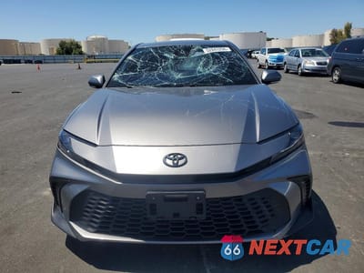 Piąte zdjęcie samochodu w środku: 2025 TOYOTA CAMRY SE VIN:4T1DAACK7SU592294 - miniatura