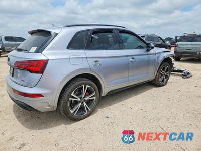Trzecie zdjęcie samochodu z tyłu: 2025 AUDI Q5 PREMIUM PLUS 45 VIN:WA1EAAFY1S2016408 - miniatura