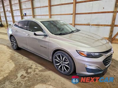 Czwarte zdjęcie samochodu z boku: 2024 CHEVROLET MALIBU RS VIN:1G1ZG5ST9RF112080 - miniatura