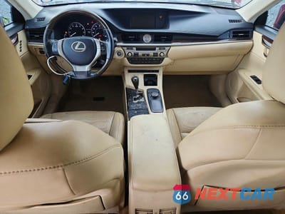 Zdjęcie 8 z 12 samochodu: 2014 LEXUS ES 350 VIN:JTHBK1GG3E2097264 - miniatura