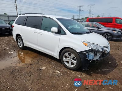 Czwarte zdjęcie samochodu z boku: 2016 TOYOTA SIENNA LE VIN:5TDKK3DC3GS696983 - miniatura