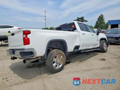Trzecie zdjęcie samochodu z tyłu: 2021 CHEVROLET SILVERADO K3500 LTZ VIN:1GC4YUEY6MF222299 - miniatura