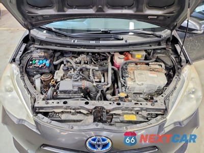 Zdjęcie 11 z 12 samochodu: 2013 TOYOTA PRIUS C ONE VIN:JTDKDTB32D1533120 - miniatura