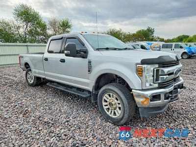 Czwarte zdjęcie samochodu z boku: 2019 FORD F250 SUPER DUTY VIN:1FT7W2B64KED24262 - miniatura
