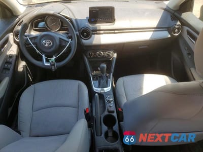 Zdjęcie 8 z 12 samochodu: 2020 TOYOTA YARIS HATCHBACK LE VIN:3MYDLBJVXLY706290 - miniatura