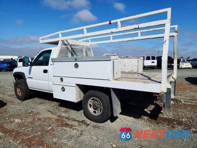 Drugie zdjęcie samochodu z przodu: 2002 CHEVROLET SILVERADO C2500 HEAVY DUTY VIN:1GBHC24UX2E189155 - miniatura