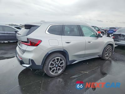 Trzecie zdjęcie samochodu z tyłu: 2023 BMW X1 XDRIVE28I VIN:WBX73EF07P5W65374 - miniatura
