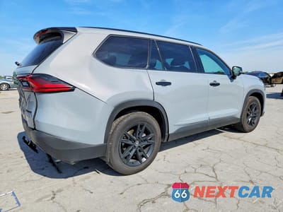Trzecie zdjęcie samochodu z tyłu: 2026 TOYOTA GRAND HIGHLANDER HYBRID NIGHTSHADE VIN:5TDACAB54TS092967 - miniatura