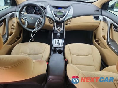 Zdjęcie 8 z 12 samochodu: 2012 HYUNDAI ELANTRA GLS VIN:5NPDH4AE7CH148813 - miniatura