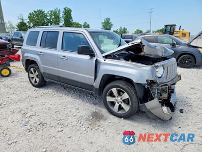 Czwarte zdjęcie samochodu z boku: 2016 JEEP PATRIOT VIN:1C4NJRAB8GD625935 - miniatura