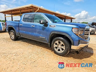 Czwarte zdjęcie samochodu z boku: 2024 GMC SIERRA K1500 SLT VIN:3GTUUDE84RG160077 - miniatura