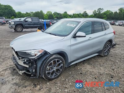 2021 BMW X1 XDRIVE28I WBXJG9C0XM5T99379 - główne zdjęcie licytacji z USA - miniatura