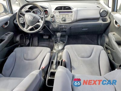 Zdjęcie 8 z 13 samochodu: 2009 HONDA FIT VIN:JHMGE882X9S060565 - miniatura