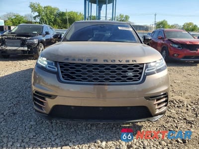 Piąte zdjęcie samochodu w środku: 2018 LAND ROVER RANGE ROVER VELAR R-DYNAMIC SE VIN:SALYL2RV0JA724490 - miniatura