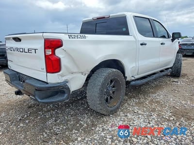 Trzecie zdjęcie samochodu z tyłu: 2019 CHEVROLET SILVERADO K1500 LT TRAIL BOSS VIN:1GCPYFED1KZ135685 - miniatura