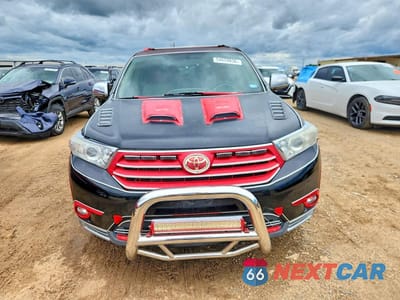 Piąte zdjęcie samochodu w środku: 2011 TOYOTA HIGHLANDER SE VIN:5TDZK3EH2BS042624 - miniatura