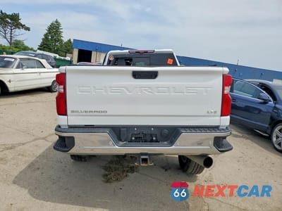 Zdjęcie 6 z 12 samochodu: 2021 CHEVROLET SILVERADO K3500 LTZ VIN:1GC4YUEY6MF222299 - miniatura