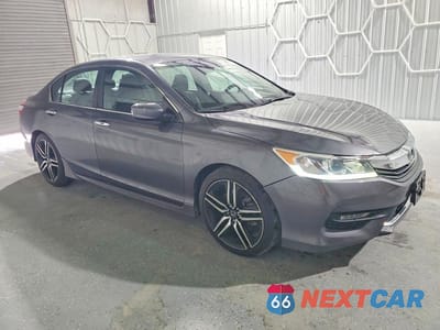 Czwarte zdjęcie samochodu z boku: 2017 HONDA ACCORD SPORT VIN:1HGCR2F60HA110127 - miniatura