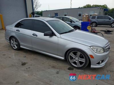Czwarte zdjęcie samochodu z boku: 2010 MERCEDES-BENZ C 300 4MATIC VIN:WDDGF8BB5AR092543 - miniatura