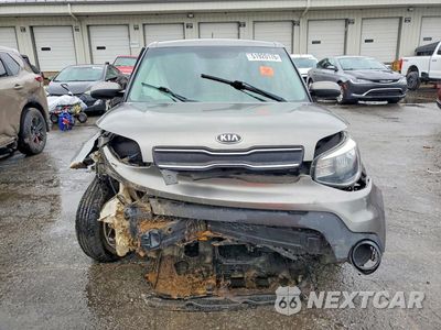 Piąte zdjęcie samochodu w środku: 2017 KIA SOUL BASE VIN:KNDJN2A25H7422897 - miniatura