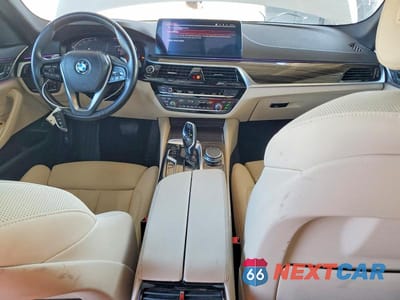 Zdjęcie 8 z 13 samochodu: 2021 BMW 530 I VIN:WBA53BH05MWX34078 - miniatura