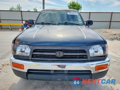 Piąte zdjęcie samochodu w środku: 1997 TOYOTA 4RUNNER SR5 VIN:JT3GN86R4V0054790 - miniatura