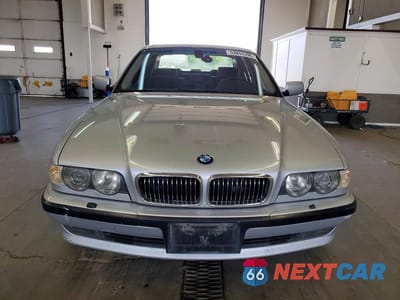 Piąte zdjęcie samochodu w środku: 2001 BMW 740 VIN:WBAGG83431DN84134 - miniatura