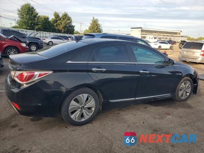 Trzecie zdjęcie samochodu z tyłu: 2013 HYUNDAI SONATA HYBRID VIN:KMHEC4A44DA096703 - miniatura