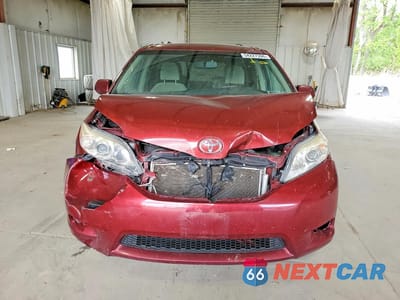 Piąte zdjęcie samochodu w środku: 2015 TOYOTA SIENNA LE VIN:5TDKK3DC2FS689053 - miniatura