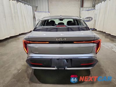 Zdjęcie 6 z 12 samochodu: 2025 KIA K4 LXS VIN:3KPFT4DEXSE141845 - miniatura