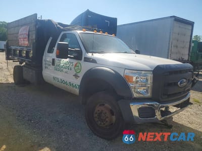 Czwarte zdjęcie samochodu z boku: 2015 FORD F550 SUPER DUTY VIN:1FD0X5HT7FEB37676 - miniatura