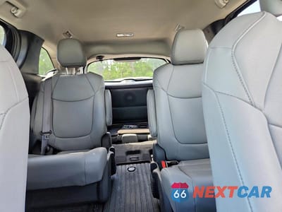Zdjęcie 10 z 13 samochodu: 2025 TOYOTA SIENNA XLE 7-PASSENGER VIN:5TDJSKFC7SS224118 - miniatura