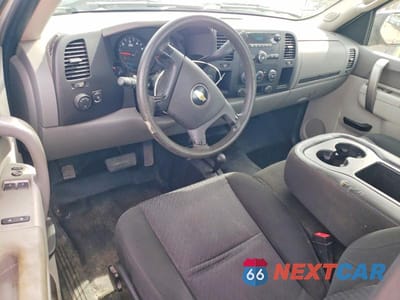 Zdjęcie 8 z 12 samochodu: 2011 CHEVROLET SILVERADO K1500 VIN:1GCNKPEA0BF157084 - miniatura
