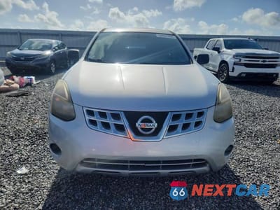 Piąte zdjęcie samochodu w środku: 2015 NISSAN ROGUE SELECT S VIN:JN8AS5MT3FW674573 - miniatura