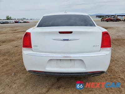 Zdjęcie 6 z 12 samochodu: 2019 CHRYSLER 300 LIMITED VIN:2C3CCAKG0KH634500 - miniatura