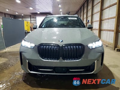 Piąte zdjęcie samochodu w środku: 2025 BMW X5 XDRIVE40I VIN:5UX23EU07S9Z68441 - miniatura