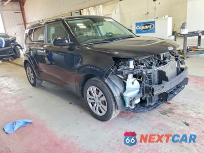 Czwarte zdjęcie samochodu z boku: 2020 KIA SOUL LX VIN:KNDJ23AU9L7709815 - miniatura