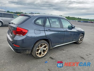Trzecie zdjęcie samochodu z tyłu: 2015 BMW X1 XDRIVE28I VIN:WBAVL1C56FVY39234 - miniatura