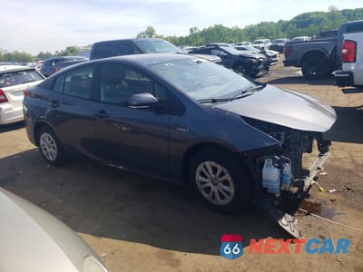 Czwarte zdjęcie samochodu z boku: 2021 TOYOTA PRIUS LE VIN:JTDKAMFU7M3138968 - miniatura