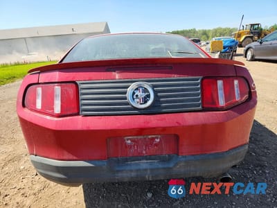 Zdjęcie 6 z 12 samochodu: 2010 FORD MUSTANG VIN:1ZVBP8AN3A5177463 - miniatura
